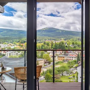 https://apt-obrocw-pokoju-17.szklarskaporebahotels.net